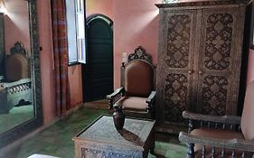 Riad Lalla Khiti